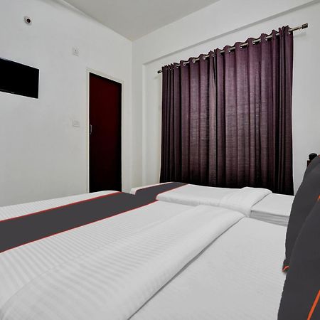 B Six Hotel Бенґалуру Екстер'єр фото