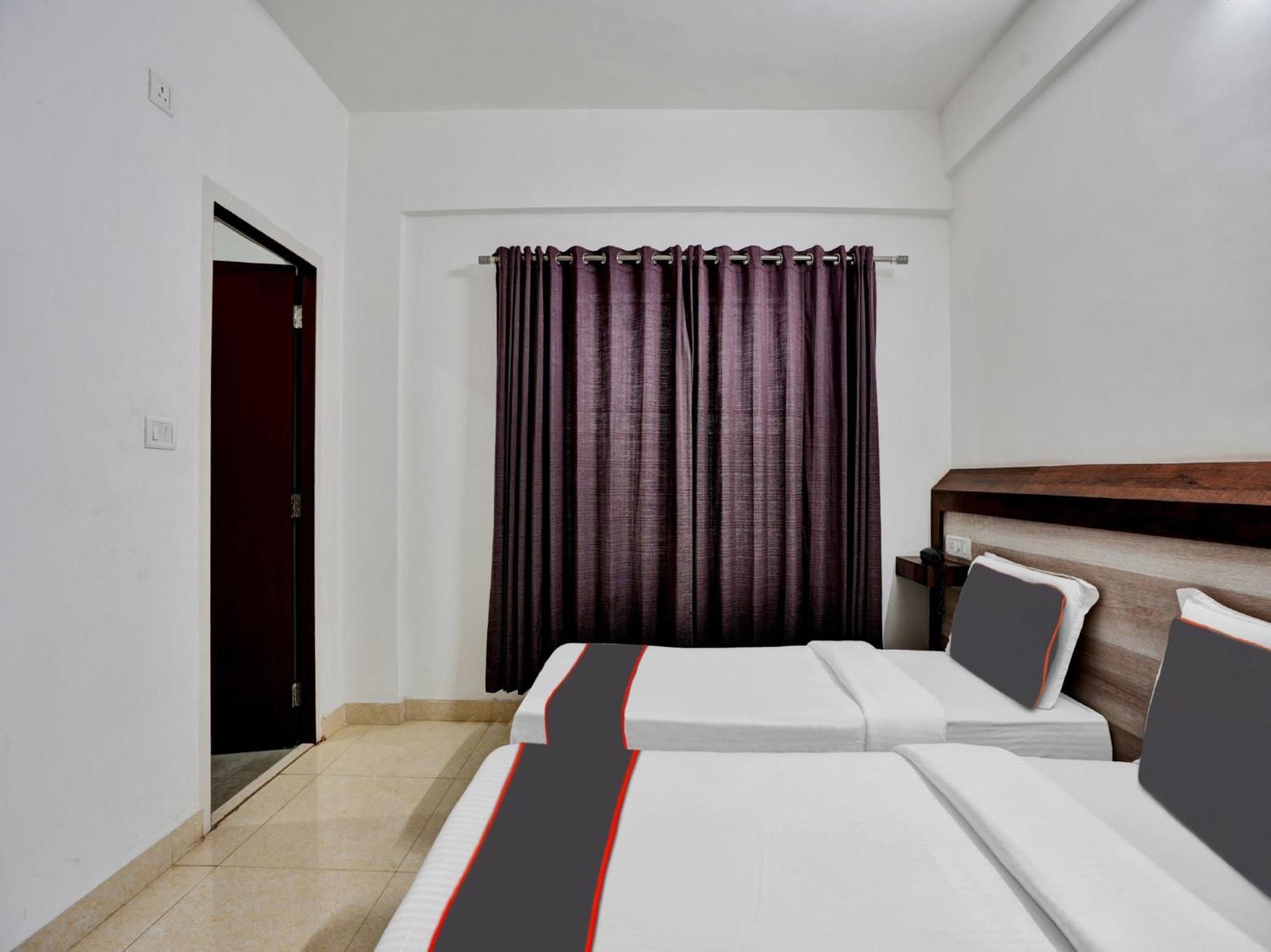 B Six Hotel Бенґалуру Екстер'єр фото